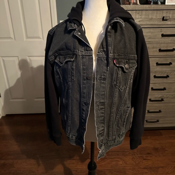 Levi's Dark Gray Denim Jacket with Black Hoodie - Picture 2 of 5
